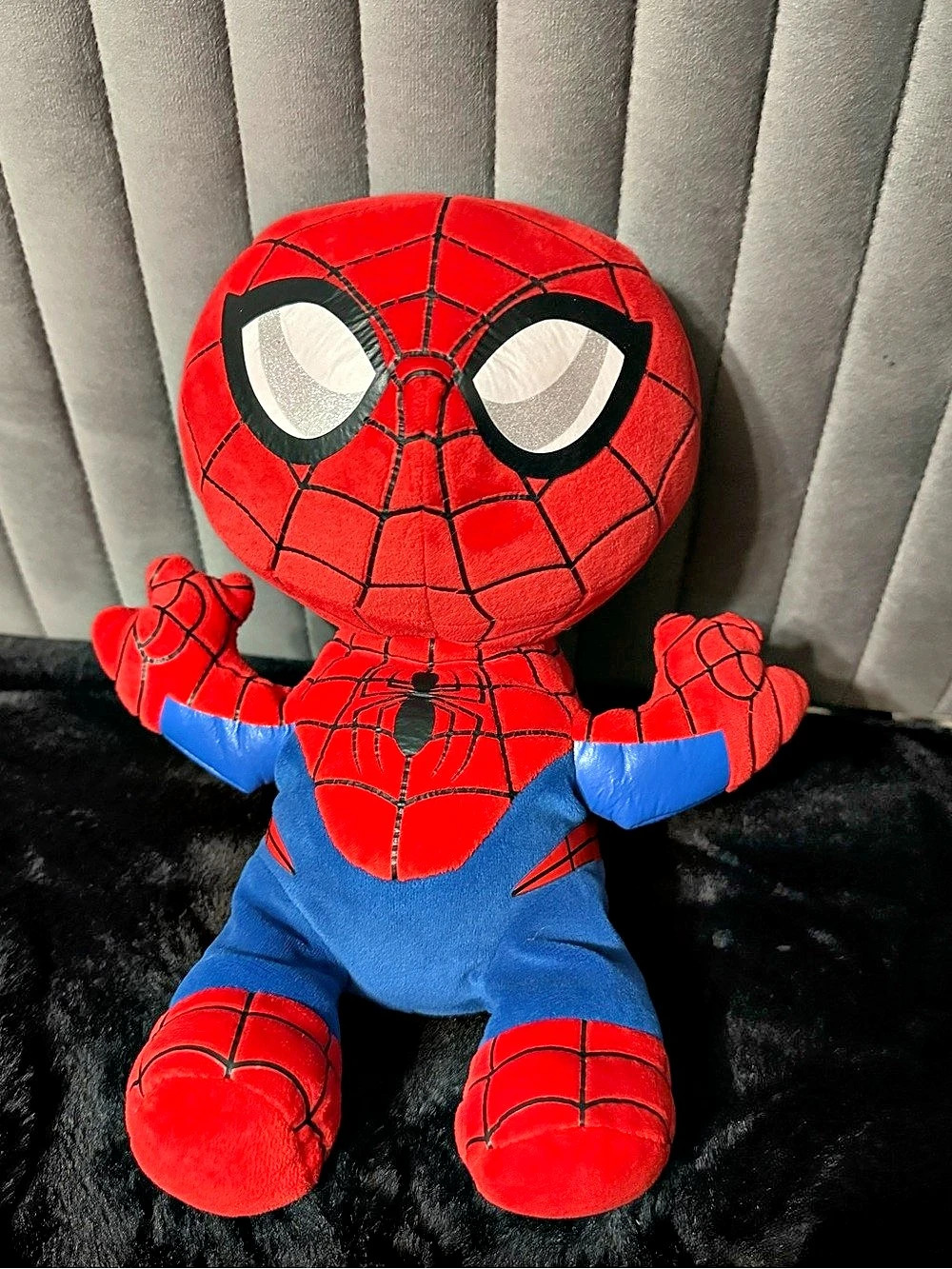 Ty Marvel Spider-Man plush Red & Blue